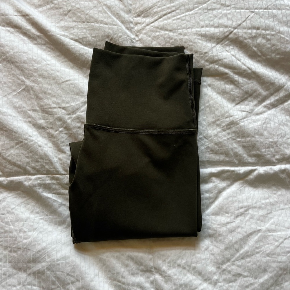 Lululemon Wunder Under Leggings!